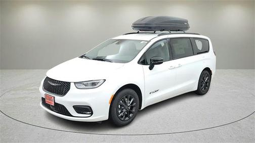 2025 Chrysler Pacifica L