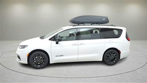 2025 Chrysler Pacifica L