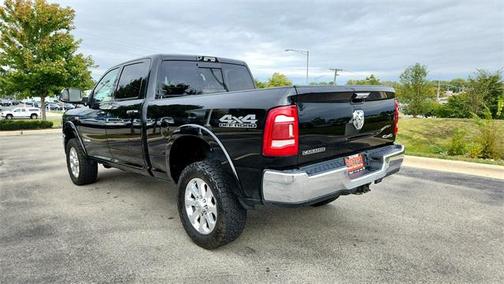 2022 RAM 2500 Laramie Crew Cab 4x4 6'4' Box