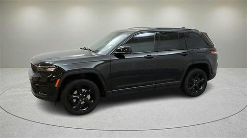 2022 Jeep Grand Cherokee Altitude
