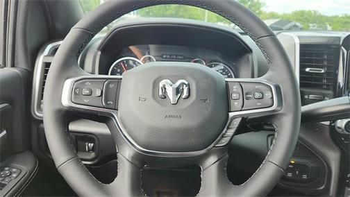 2025 RAM 3500 Big Horn Crew Cab 4x4 8' Box