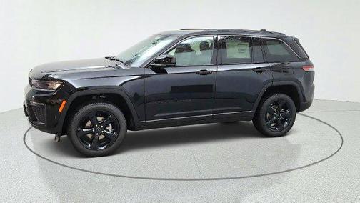 High Gloss Black 2027 Jeep Grand Cherokee Limited