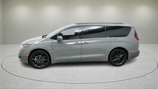 2021 Chrysler Pacifica Touring