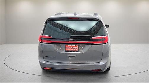 2021 Chrysler Pacifica Touring