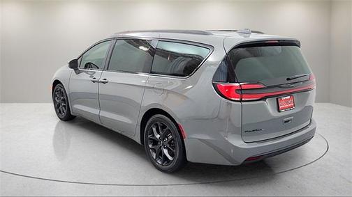 2021 Chrysler Pacifica Touring