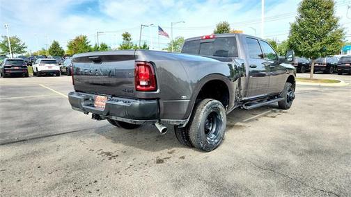 2025 RAM 3500 Tradesman Crew Cab 4x4 8' Box
