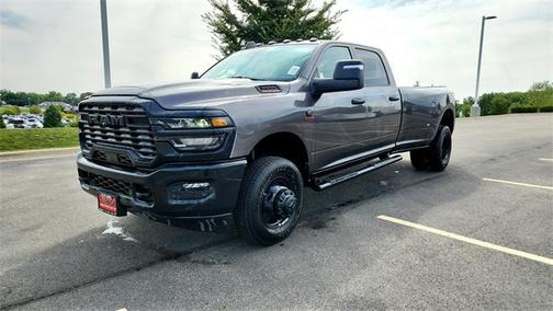 2025 RAM 3500 Tradesman Crew Cab 4x4 8' Box