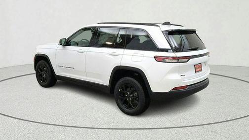 2026 Jeep Grand Cherokee Altitude