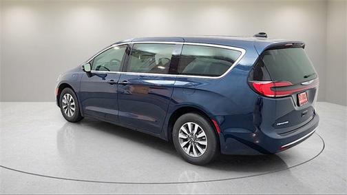 2025 Chrysler Pacifica Hybrid Select