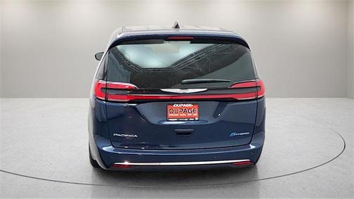 2025 Chrysler Pacifica Hybrid Select
