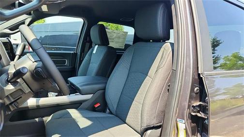 2025 RAM 3500 Big Horn Crew Cab 4x4 8' Box