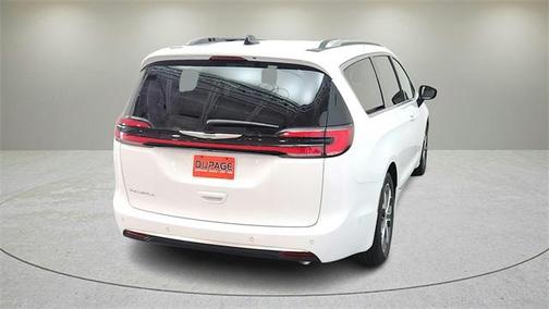 2025 Chrysler Pacifica L