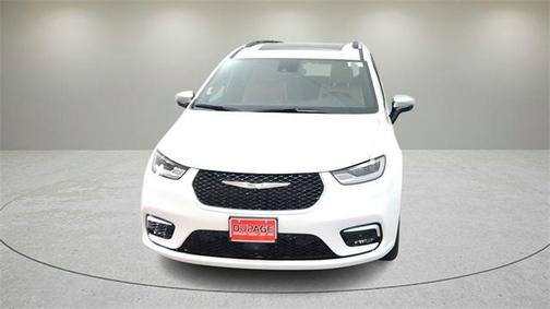 2025 Chrysler Pacifica L