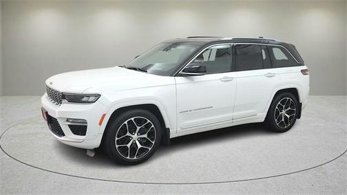 2022 Jeep Grand Cherokee Summit