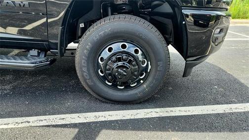 2025 RAM 3500 Big Horn Crew Cab 4x4 8' Box