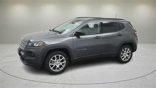 2022 Jeep Compass Latitude Lux