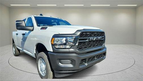 2024 RAM 2500 Tradesman Crew Cab 4x4 6'4' Box