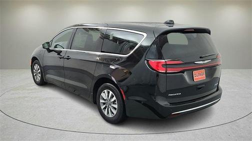2025 Chrysler Pacifica Hybrid Select