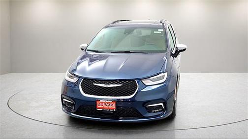 2025 Chrysler Pacifica L