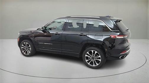 2022 Jeep Grand Cherokee Overland