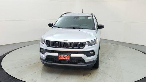 Silver Zynith Metallic Clearcoat 2026 Jeep Compass Sport