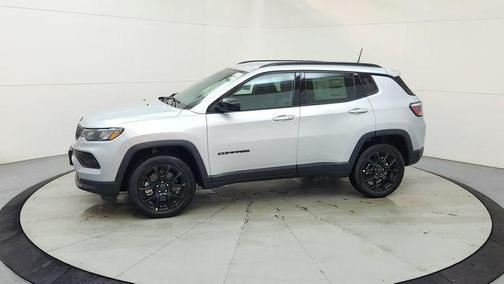 Silver Zynith Metallic Clearcoat 2026 Jeep Compass Sport