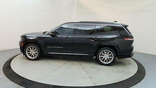 Diamond Black Crystal Pearlcoat 2023 Jeep Grand Cherokee L Summit