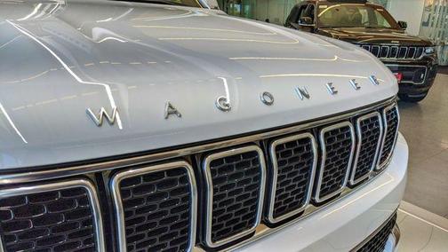 Bright White Clearcoat 2022 Jeep Wagoneer Series II 4x4