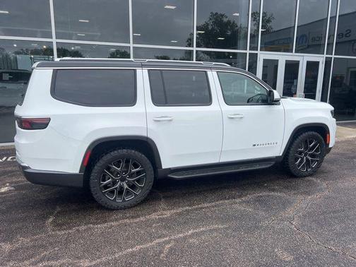 Bright White Clearcoat 2022 Jeep Wagoneer Series II 4x4