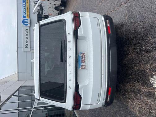 Bright White Clearcoat 2022 Jeep Wagoneer Series II 4x4