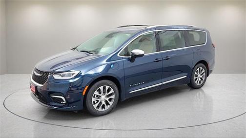 2025 Chrysler Pacifica L