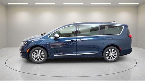 2025 Chrysler Pacifica L