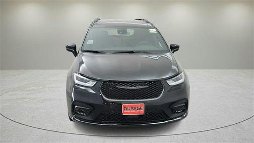 2025 Chrysler Pacifica L