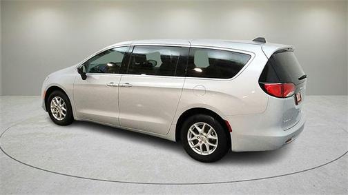 2024 Chrysler Voyager LX