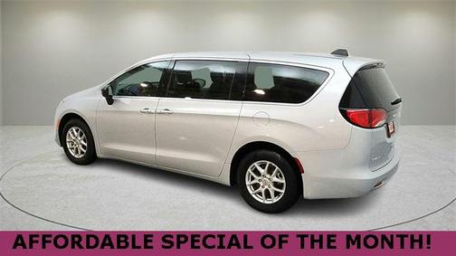 2024 Chrysler Voyager LX