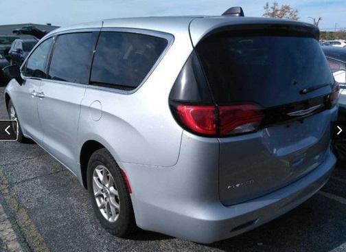 2024 Chrysler Voyager LX