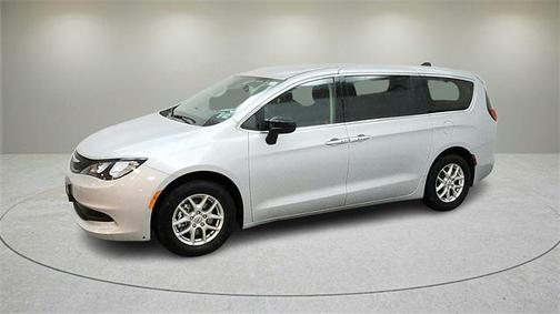 2024 Chrysler Voyager LX