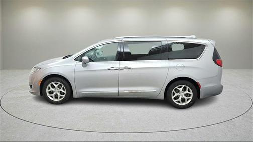 2019 Chrysler Pacifica Touring-L Plus