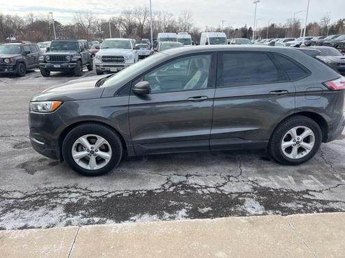 2019 Ford Edge SE