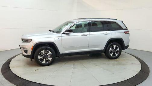 Silver Zynith 2024 Jeep Grand Cherokee 4xe Base