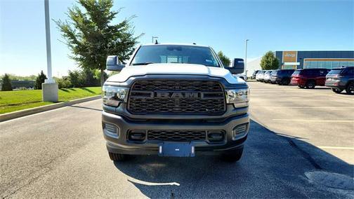 2024 RAM 3500 Tradesman Crew Cab 4x4 8' Box