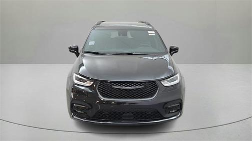 2025 Chrysler Pacifica Hybrid Premium S Appearance Pkg