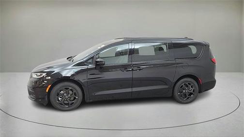 2025 Chrysler Pacifica Hybrid Premium S Appearance Pkg