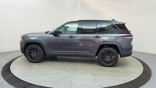 Baltic Gray Metallic Clearcoat 2026 Jeep Grand Cherokee Summit