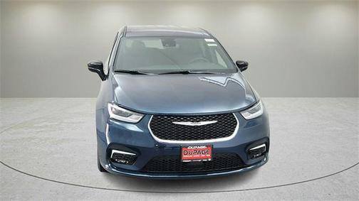 2025 Chrysler Pacifica L