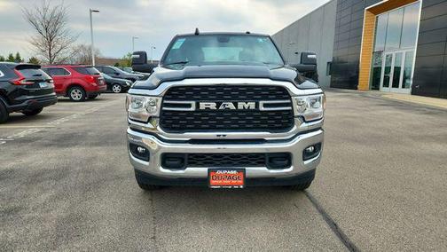 Diamond Black Crystal Pearlcoat 2024 RAM 2500 Big Horn Crew Cab 4x4 6'4' Box