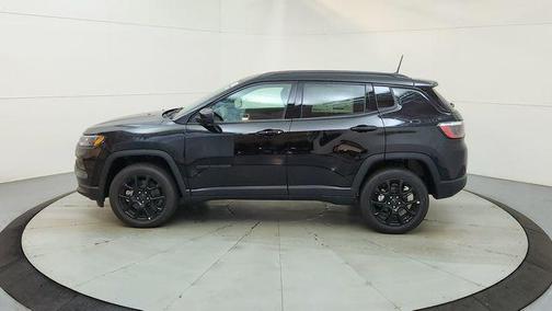 Diamond Black Crystal Pearlcoat 2026 Jeep Compass Sport