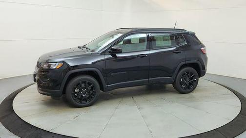 Diamond Black Crystal Pearlcoat 2026 Jeep Compass Sport