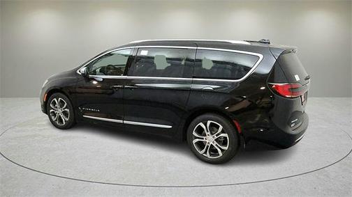 2026 Chrysler Pacifica L