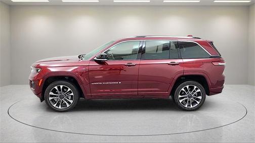 2022 Jeep Grand Cherokee 4xe Overland
